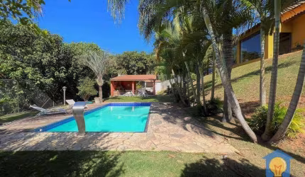 Casa com 4 dorms à Venda, a.c 350 m² por R$ 3.100.000 - Chácara Santa Lúcia - Carapicuíba/SP