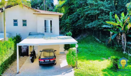 Casa com 3 dorms à Venda, 180 m² por R$ 695.000 - Parque Rincão - Cotia/SP
