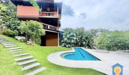 Casa com 3 dorms à Venda, 1.323 m² por R$ 2.120.000 - Recanto Inpla - Carapicuíba/SP