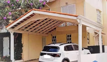 Casa com 3 dorms à Venda, 211 m² por R$ 745.000 - Granja Viana - Cotia/SP