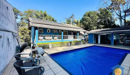 Casa com 4 dorms à Venda, 2266 m² por R$ 1.990.000 - Condomínio Iolanda - Taboão da Serra/SP