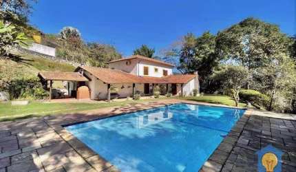 Casa com 4 dormitórios à venda, 478 m² por R$ 1.600.000,00 - Vila Real Moinho Velho - Embu das Artes/SP