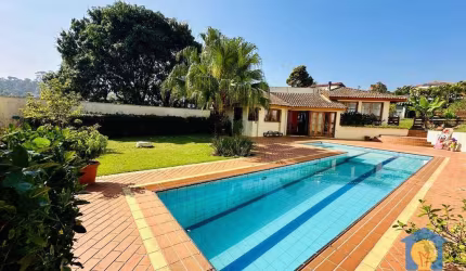 Casa com 3 dorms à Venda, 1,215 m² por R$ 1.650.000 - Nova Higienópolis - Jandira/SP