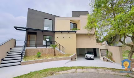 Casa com 3 Suítes à Venda, 372 m² por R$ 1.750.000 - Granja Viana, Pitas - Cotia/SP