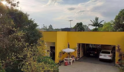 CASA EM ZONAMENTO QUALIFICADO COMO ’ZAD’