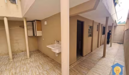 Casa com 1 quarto para alugar, 45 m² por R$ 1.000/mês - Jardim Novo Embu - Embu das Artes/SP
