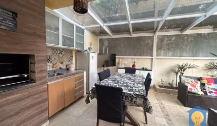 Casa com 4 quartos à venda, 187 m² por R$ 990.000 - Granja Viana - Cotia/SP