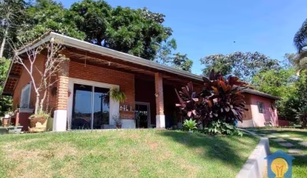 Casa terréa, com 3 dormitórios à venda, 199 m² por R$ 820.000 - Jardim Colibri - Embu das Artes/SP
