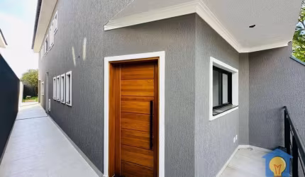 Casa com 3 quartos à venda, 129 m² por R$ 890.000