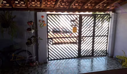 Casa para Venda em São Pedro, SÃO TOMÉ, 2 dormitórios, 1 suíte, 1 banheiro, 1 vaga