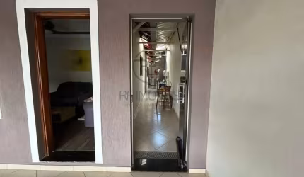 Casa para Venda em Piracicaba, Água Branca, 2 dormitórios, 1 banheiro, 2 vagas
