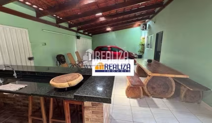 Casa à venda no Parque dos Girassóis, Uberaba - 2 dormitórios com suíte e ar condicionado