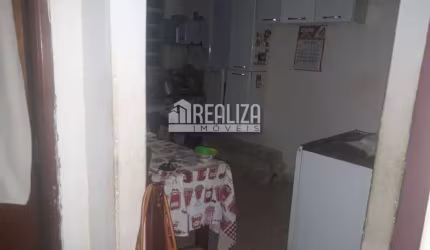 Casa com 2 quartos à venda no São Benedito, Uberaba  por R$ 370.000