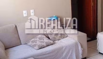 Casa padrão à venda no Pacaembu, Uberaba: 3 dormitórios, suíte, varanda gourmet