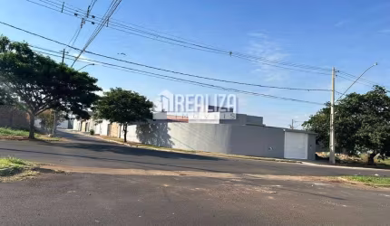 Casa Padrão à venda em Residencial Ipanema, Uberaba: Charme e Conforto