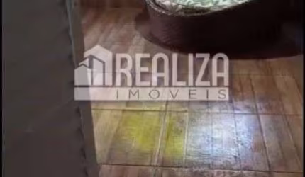 Casa à venda no Jardim Triângulo, Uberaba - 2 dormitórios, suíte e garagem coberta