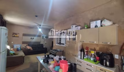 Linda casa à venda no Conjunto Margarida Rosa de Azevedo em Uberaba!