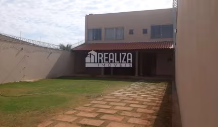 Casa com varanda gourmet no Jardim do Lago, Uberaba