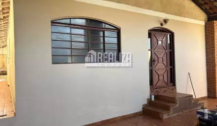 Casa à venda em Conj. Hab. Meibal Terra Piedade Igarapava - SP | 3 dormitórios, suíte e garagem