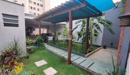 Casa à venda com 2 suítes no bairro Bom Retiro, Uberaba
