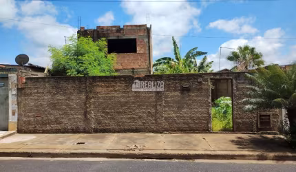 Terreno à venda no Pacaembu, Uberaba: sua oportunidade de investimento!