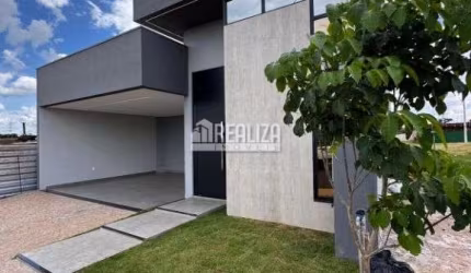 Casa à venda no Condomínio Ayat Club Residence, bairro Beija-Flor II em Uberaba