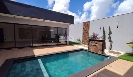 Casa de luxo com 3 suítes e piscina aquecida no Residencial Mário de Almeida Franco em Uberaba
