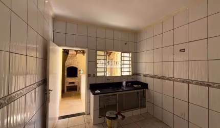 Casa à venda no bairro Boa Vista, Uberaba - 3 dormitórios e 2 banheiros