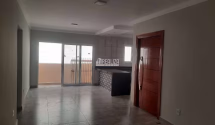 Casa com 2 Suítes no Bairro Nossa Senhora da Abadia, Uberaba