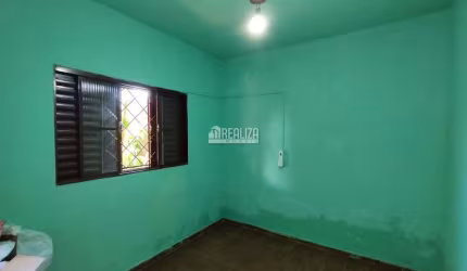 Casa à venda no bairro Cidade Ozanan em Uberaba!