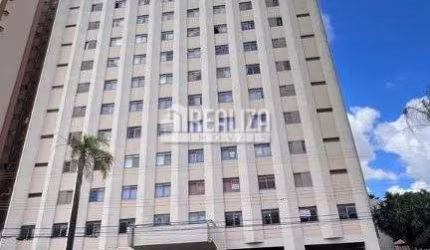 Apartamento à venda com 3 dormitórios no Condomínio Edífico Luciana, no bairro Estados Unidos, Uberaba