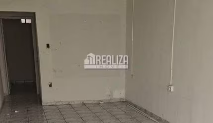 Casa de 3 dormitórios para alugar no Bairro Nossa Senhora da Abadia, Uberaba