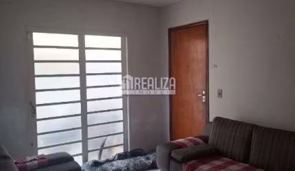 Apartamento térreo à venda em Olinda, Uberaba - 3 dormitórios, suíte e garagem!