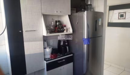 Casa à venda no Condomínio Vanice Andrade, no bairro Vila Arquelau, Uberaba - 2 dormitórios, móveis planejados na cozinha