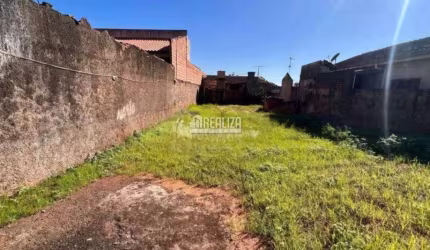 Casa à venda no bairro Nossa Senhora da Abadia, Uberaba - 2 dormitórios