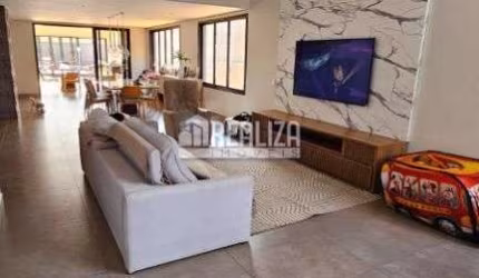 Excelente casa com 4 suítes no Parque do Mirante!