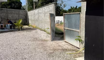 Casa térrea com 2 quartos à venda em Jardim Santa Rosa - SP