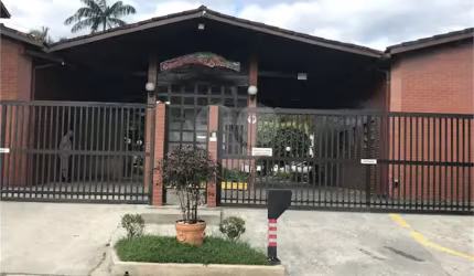 Condomínio com 2 quartos à venda em Jardim Do Sol - SP