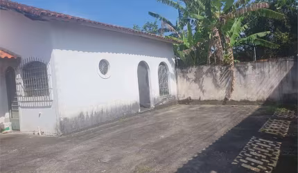 Casa térrea com 2 quartos à venda em Martim De Sá - SP