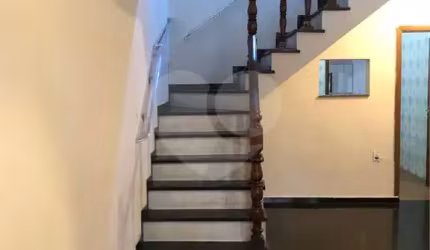 Sobrado com 2 quartos à venda em Jardim Bela Vista - SP