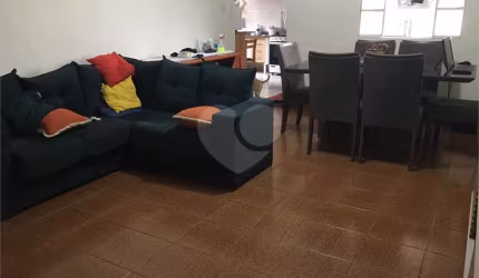 Prédio inteiro à venda em Santo Antônio - SP