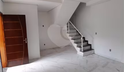 Sobrado com 2 quartos à venda em Parque Novo Oratório - SP