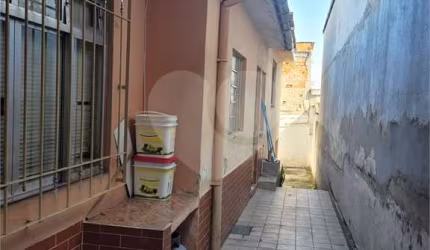 Casa com 2 quartos à venda em Vila Aquilino - SP