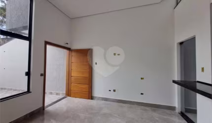 Casa térrea com 3 quartos à venda em Utinga - SP