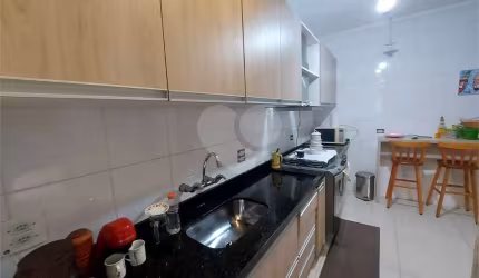 Sobrado com 4 quartos à venda em Vila Lucinda - SP