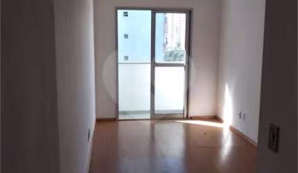 Apartamento com 3 quartos para locação em Vila Valparaíso - SP