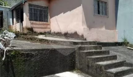 Casa térrea com 2 quartos à venda em Jardim Do Estádio - SP