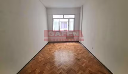 Kitnet / Stúdio à venda na Travessa Angrense, Copacabana, Rio de Janeiro, 31 m2 por R$ 500.000