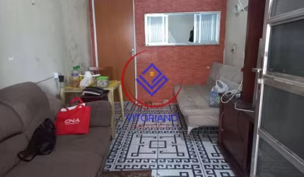 CASA TRIPLEX Á VENDA EM MAGALHÃES BASTOS!