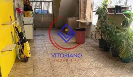 CASA ATENDENTO Á DUAS FAMILIAS Á VENDA EM MARECHAL HERMES!